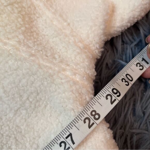 Free People FP Movement White Fleece Plush Fluffy Jacket Size M - Picture 5 of 7